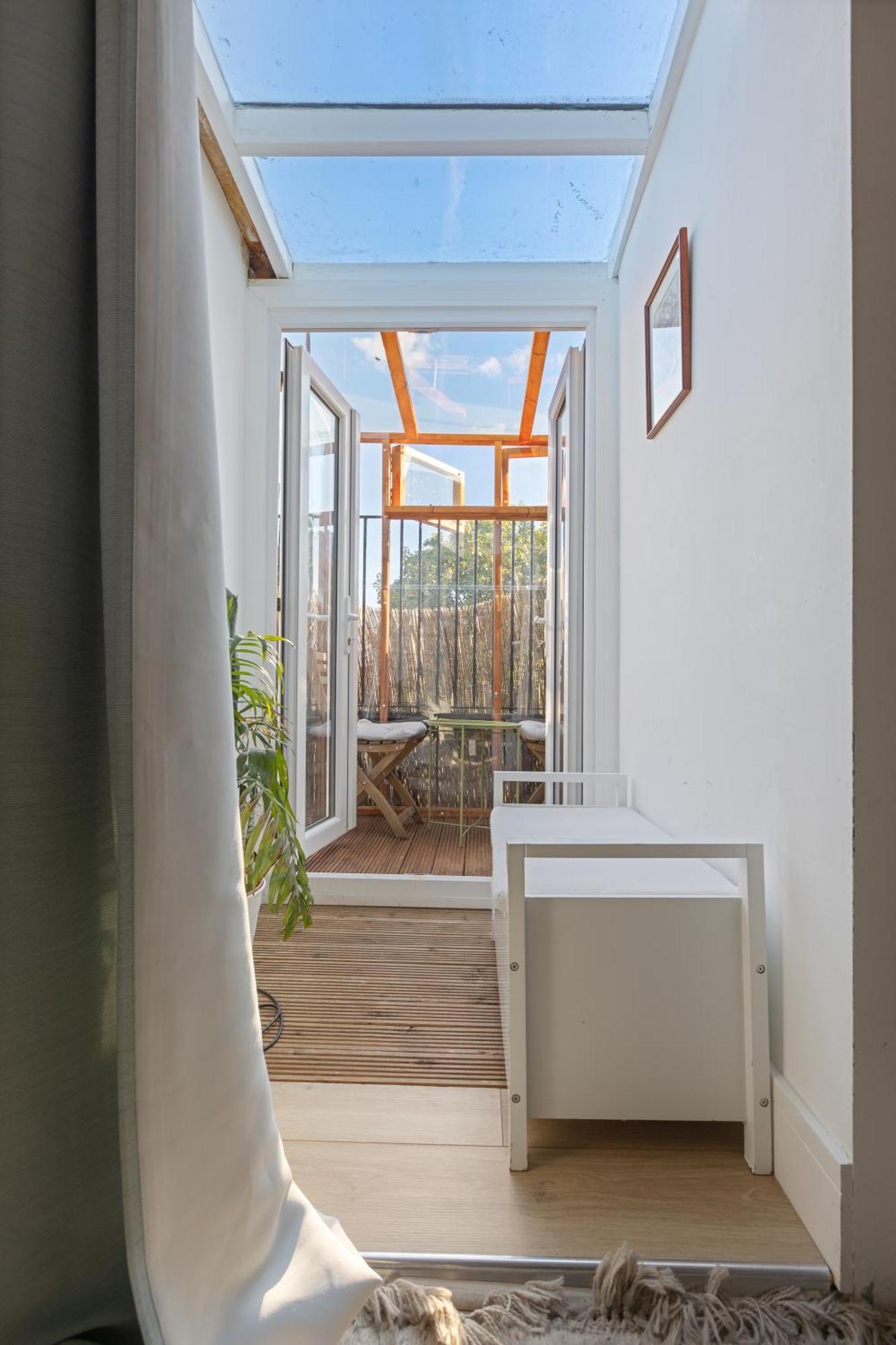 Modern Flat & Balcony In Historic West Kensington Lägenhet London Exteriör bild